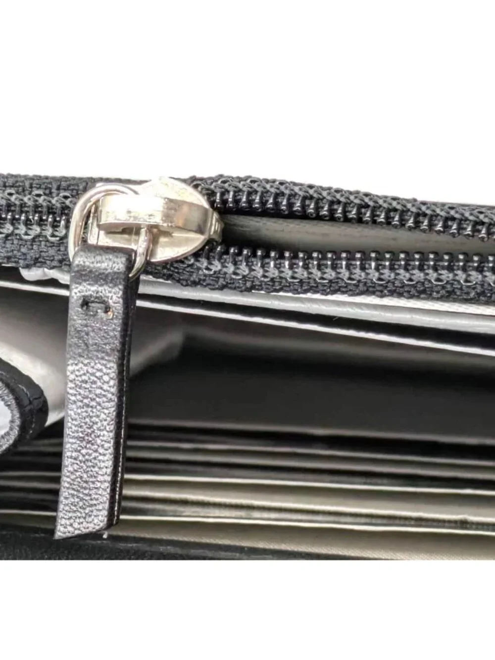 Pre-owned Chanel Camellia Embossed Lambskin Wallet On Chain Black - Picture 10 of 13